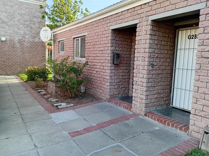 To Let 1 Bedroom Property for Rent in Diep River Western Cape